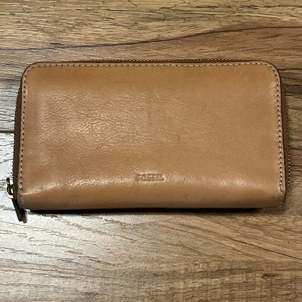 Fossil Light Brown Zip-Around Credit Card Women's Wallet Solid Pattern